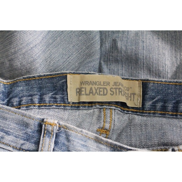 Wrangler Men's Relaxed Jeans - Light Blue - Picture 6 of 6